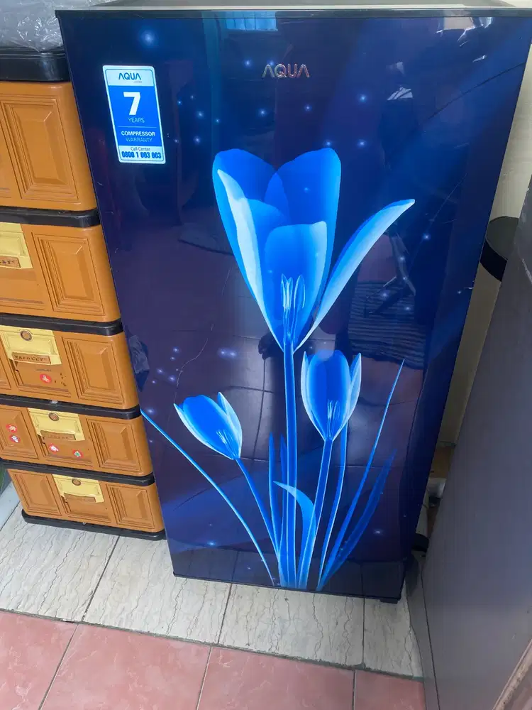 Kulkas baru merek AQUA