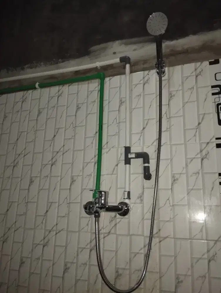 Jasa pemasangan instalasi air dingin dan panas