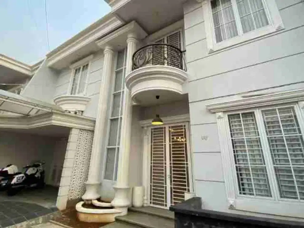 Rumah mewah dijual strategis KPR nego Cilangkap Jaktim