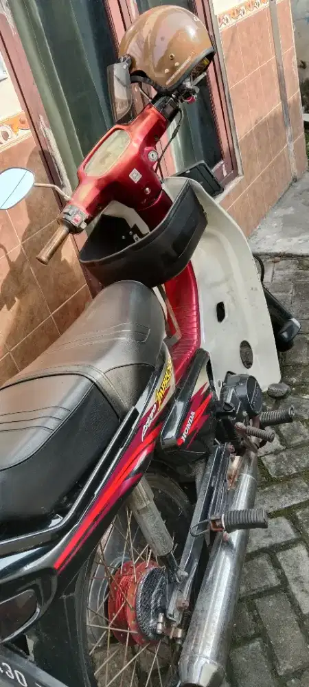 Dijual honda astra imoresa