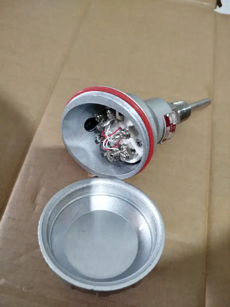 PT.100.2xpt100.Neple setengah Inc.Panjang 4 cmx8mm.Licency Germany.