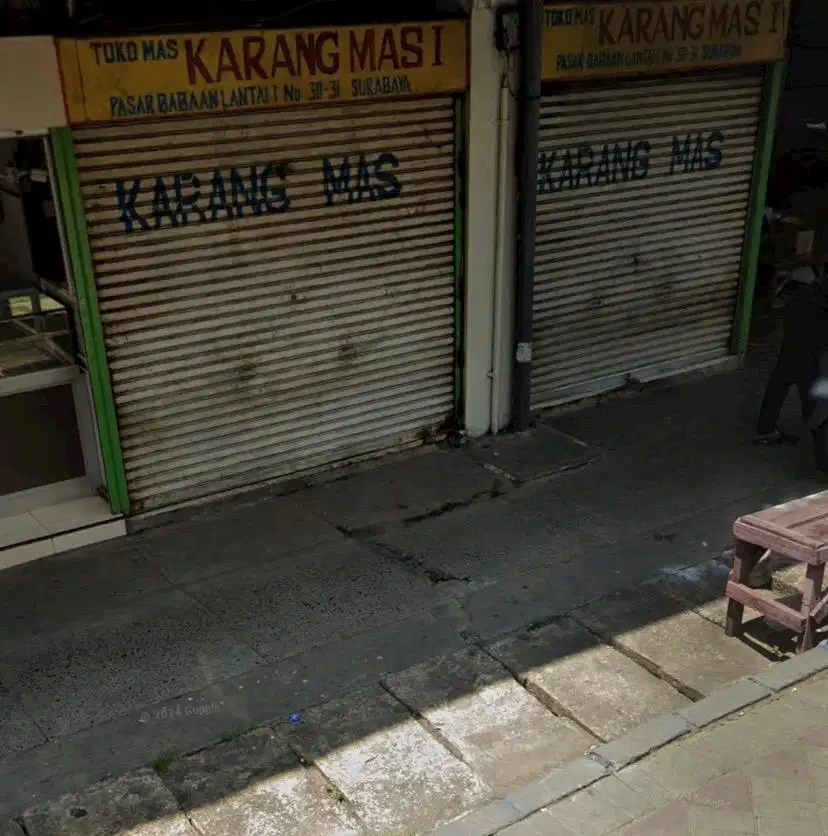 Pramuniaga laki laki / perempuan