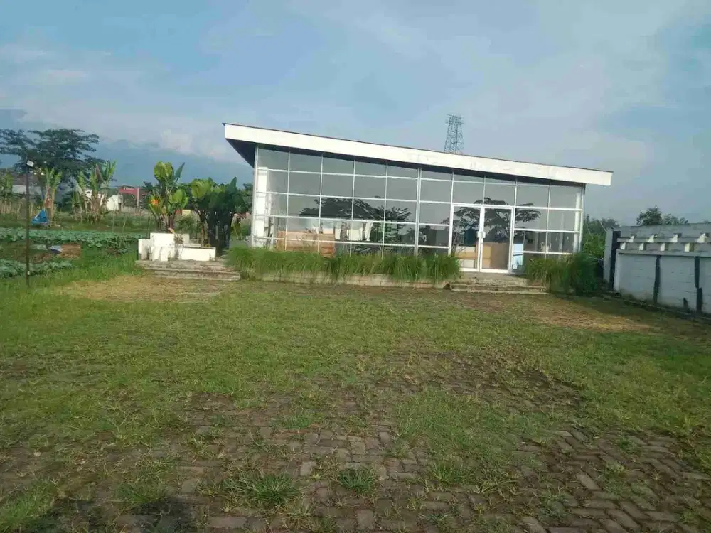 OPER KONTRAK SEWA CAFE MALANG STRATEGIS RAMAI