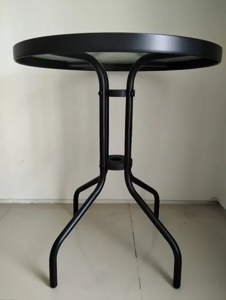 Jual meja bulat kaca produk azko , diameter 60cm, tinggi 70cm