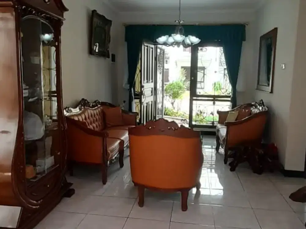 Dijual dan Disewakan Rumah Bagus Full Furnished Siap Huni Minimalis Lokasi di Kota Baru Parahyangan Tatar Wangsa Bandung