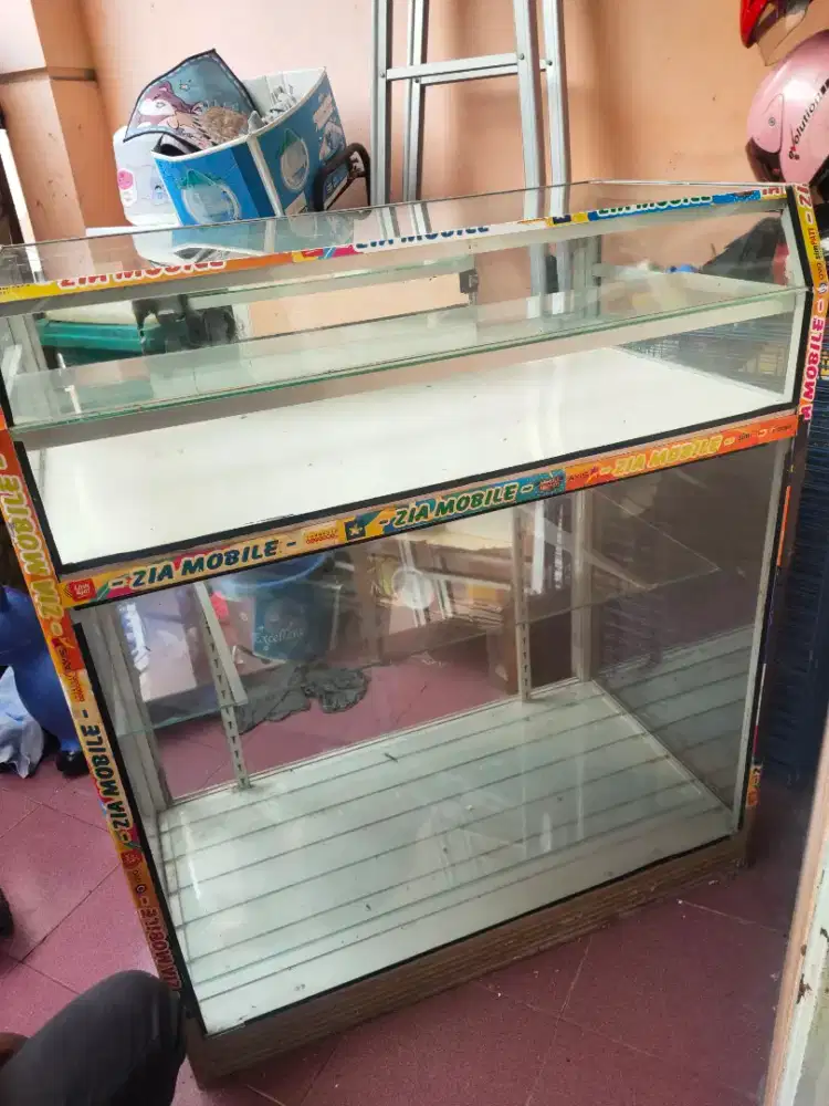 Etalase dagang second