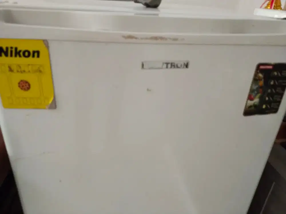 Kulkas mini Polytron