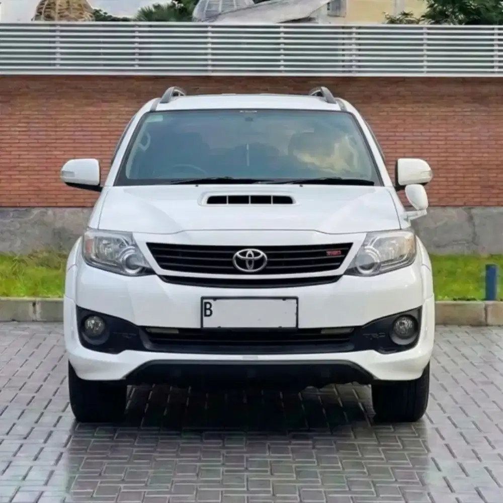 Fortuner Solar VNT TRD Matic 2014 - Low KM - DP Minim - Bergaransi 1th