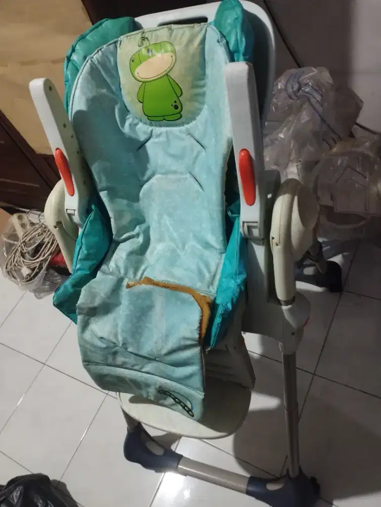 kursi makan baby