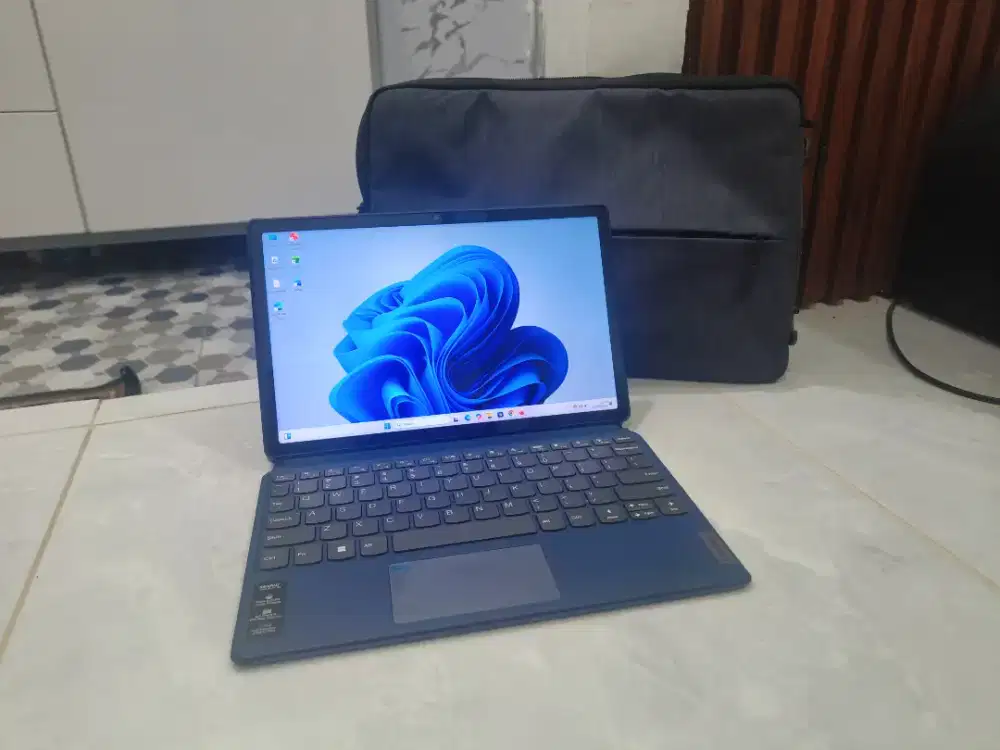 laptop lenovo Duet 3 11IAN8 layar sentuh bisa jadi tablet intel N200