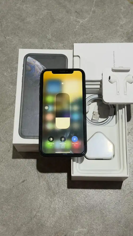 Iphone Xr Black 128GB Terdaftar Lengkap