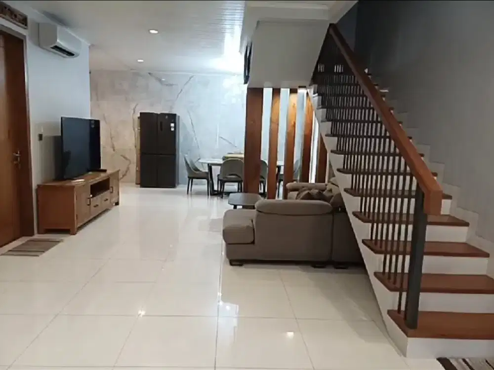Disewakan Rumah Premier Riviera SIAP HUNI FULL FURNISHED R2347