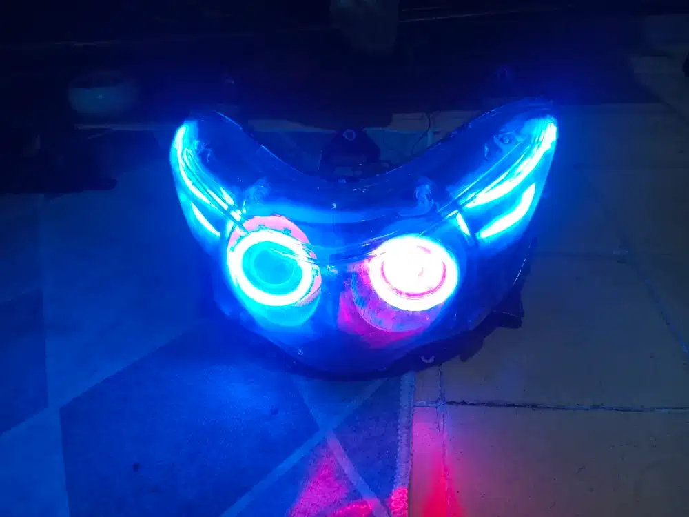 Lampu depan Xeon gt 125