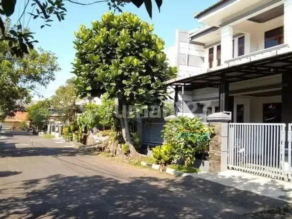 Rumah mewah  siap huni di kawasan prestisius Batununggal Indah, Bandung