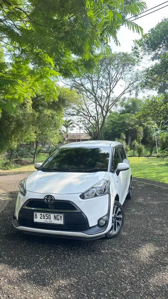 Toyota Sienta V 2018