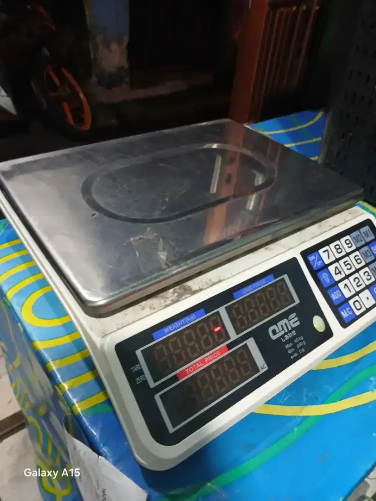 Timbangan dan Setrika Uap