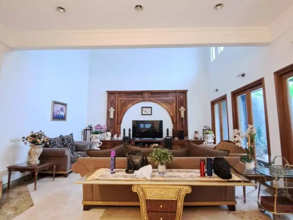 RUMAH HUNIAN MEGAH & EKSKLUSIF DI BATUNUNGGAL INDAH ESTATE BANDUNG - HADAP TIMUR