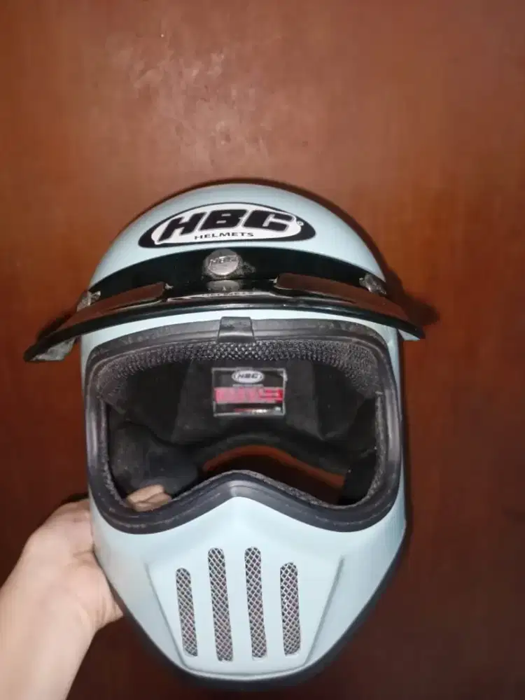 Helm HBC cakil warna biru muda