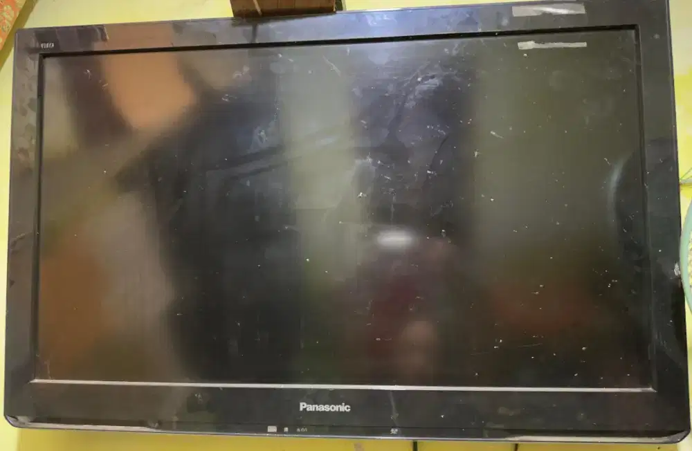 TV LCD Panasonic Viera 32 Inch (Mati Total / Bahan Kanibalan)