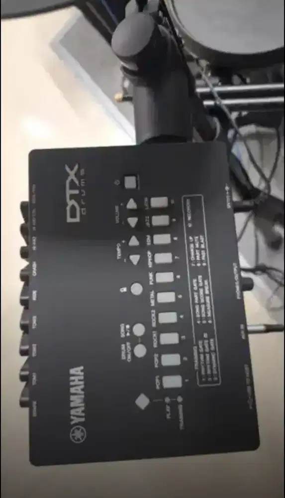 Drum Elektrik Yamaha DTX 452k, kursi drum, speaker monitor, nego tipis