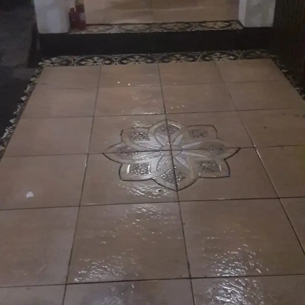 Tukang Pasang Granit, Marmer, Keramik. Kontraktor Bangun Rumah Mewah