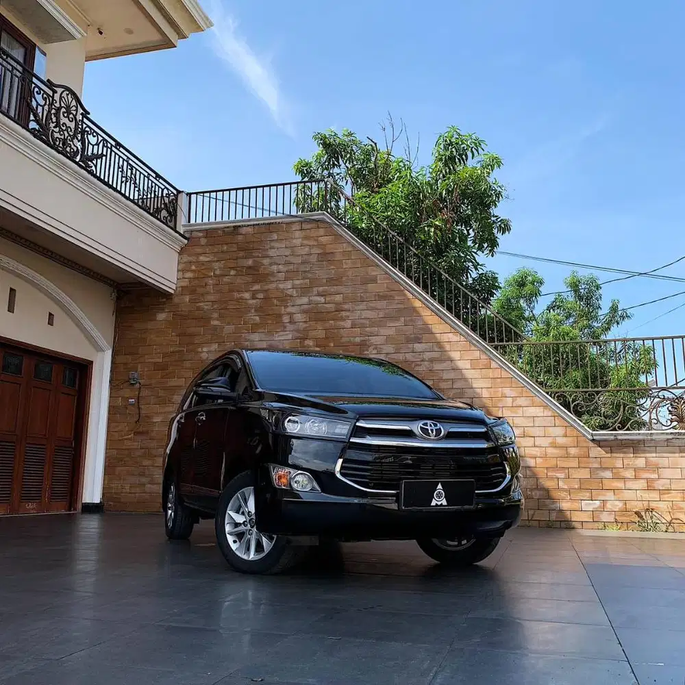 Toyota Innova Reborn Type 2.4 V A/T Tahun 2018