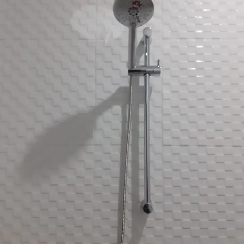 Tukang Pasang Keramik, Marmer, Granit. Kontraktor Bangun Rumah Mewah