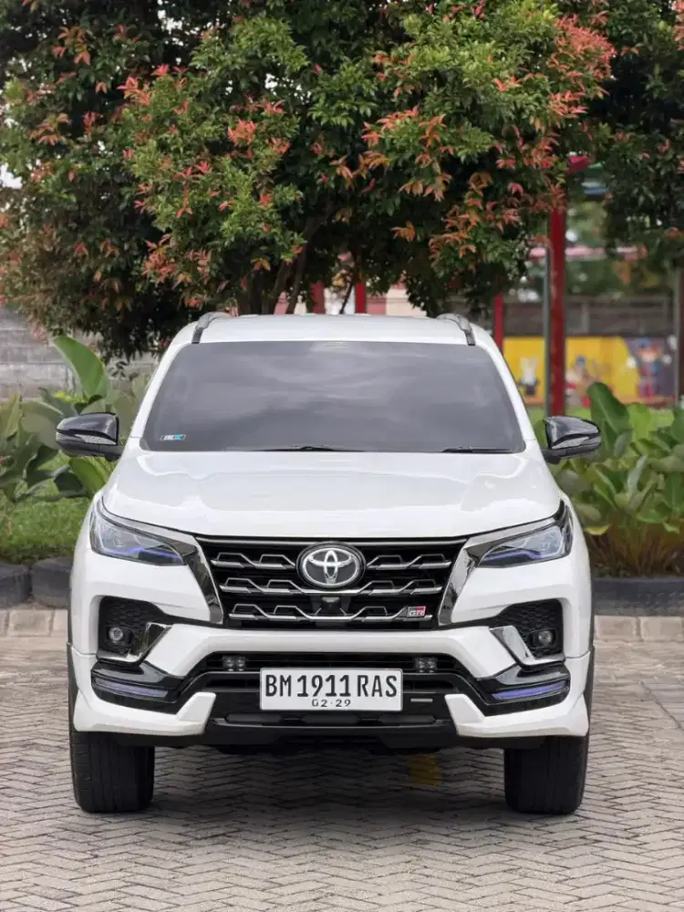 Dijual fortuner VRZ GR 2,8 th.2022 jarang pakai Padang