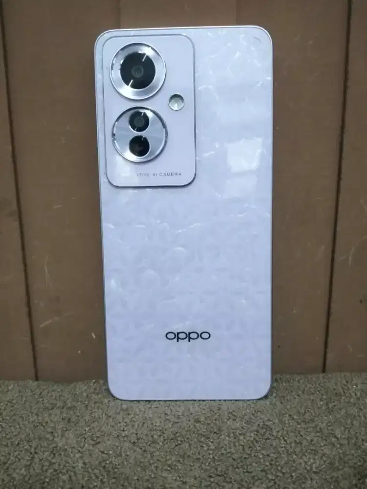 Oppo Reno 11f 5G  8 / 256