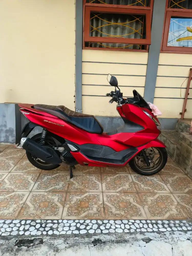 PCX 160 merah 2024