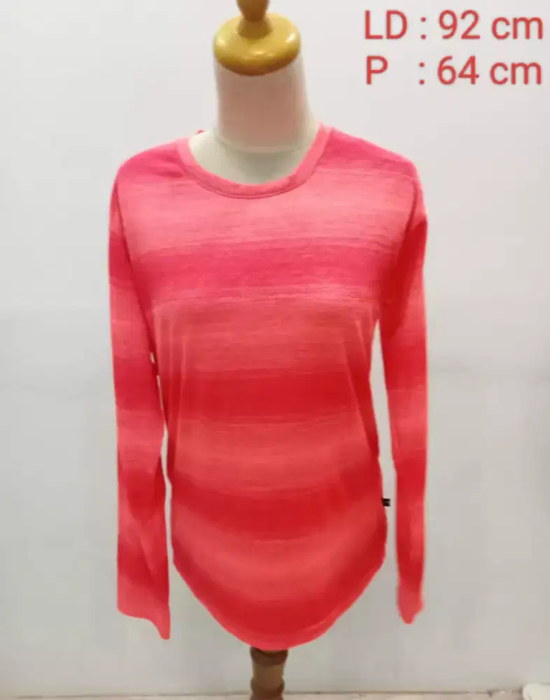Long Sleeved T-Shirt Preloved