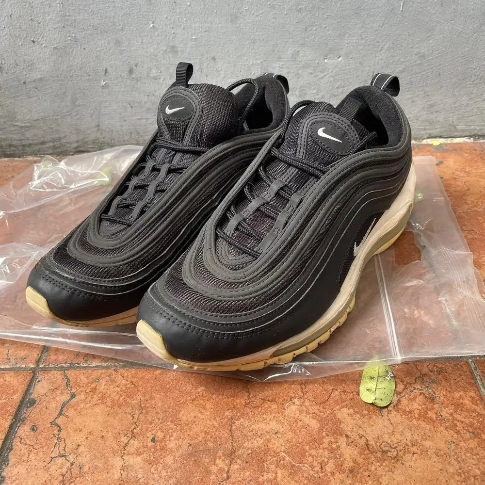 Sepatu sneakers hitam Nike Airmax 97 Black