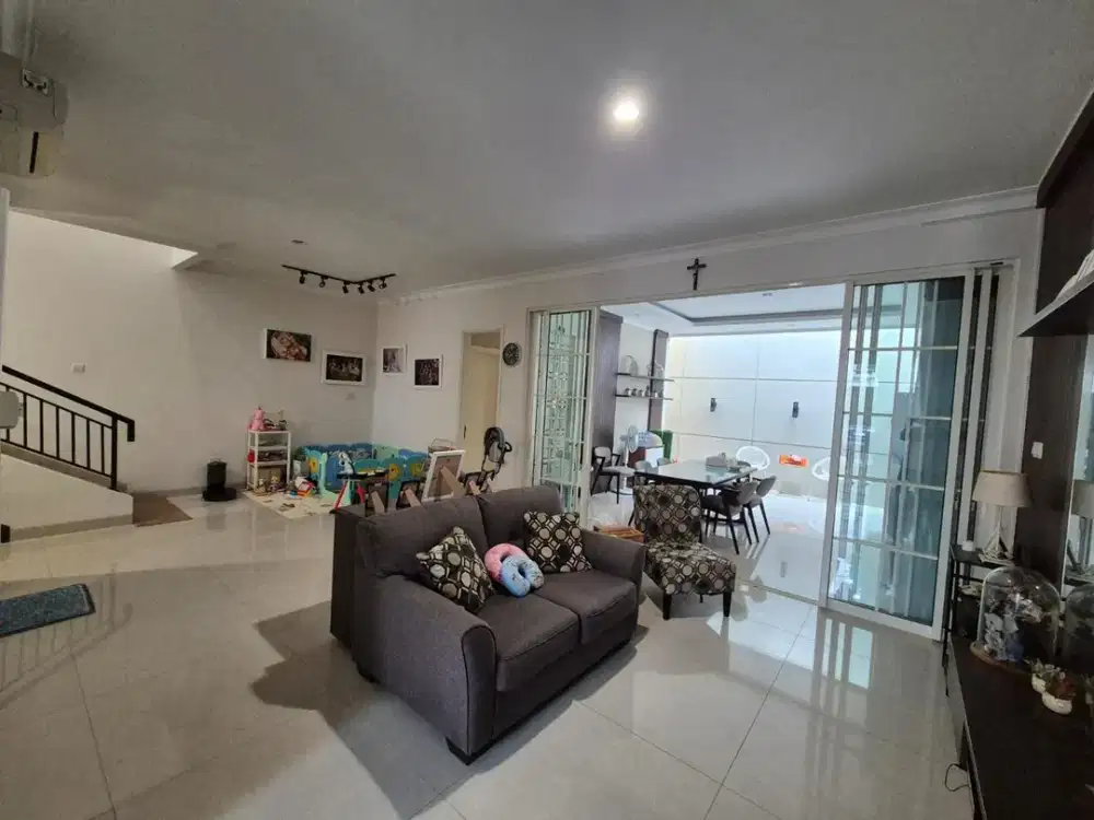 DIJUAL RUMAH 2 LANTAI PODOMORO PARK CLUSTER ANAPURI BANDUNG SEMI FURNISH