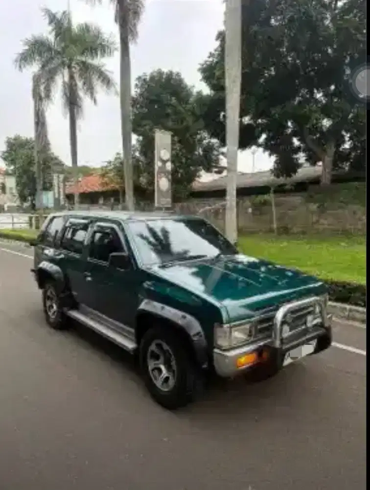 Nissan Terrano 1995 Bensin SGX Antik