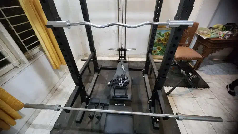 Satu Set alat Gym Rumahan