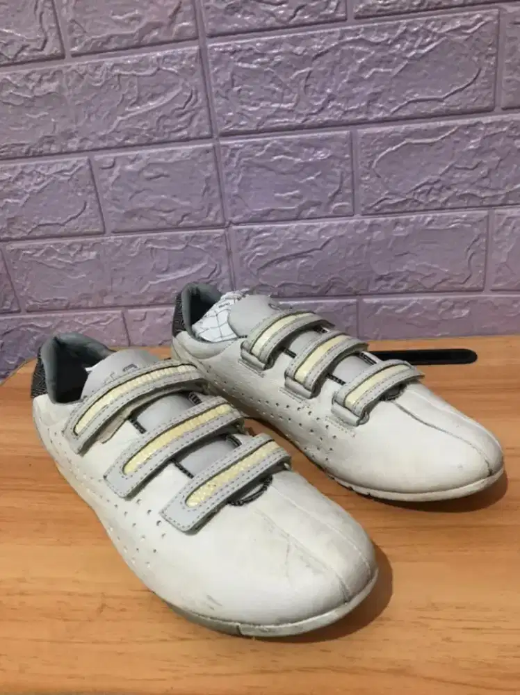 Di jual karna sudah tidak dipakai lagi biar gak di HISAB juga