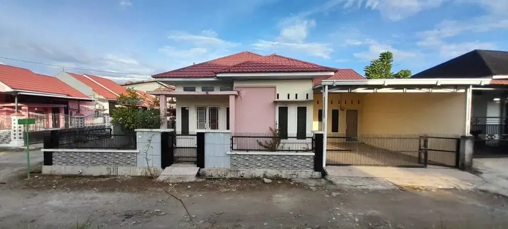Dijual RUMAH lokasi Stategis di Hock