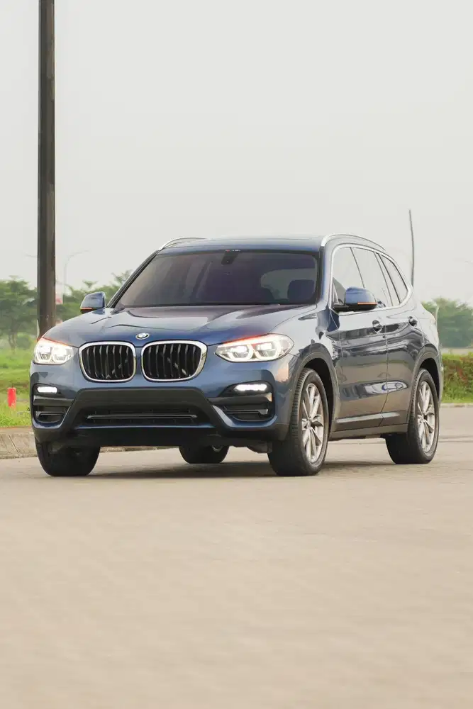 [ Rare Colour ] BMW X3 sDrive20i Luxury G01 2021 Mercy glc200