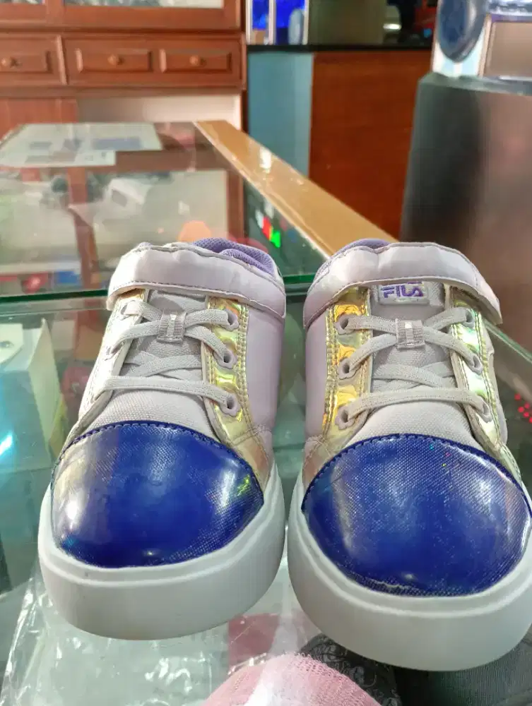 Sepatu Fila Como Light Size 35