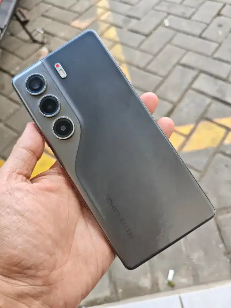 Tecno Camon 40 Silver 8/128 murah