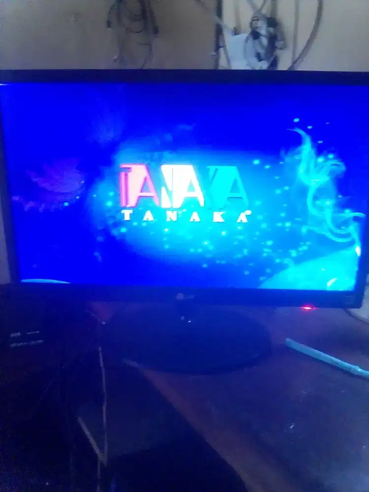 Monitor 22 inci LG normal