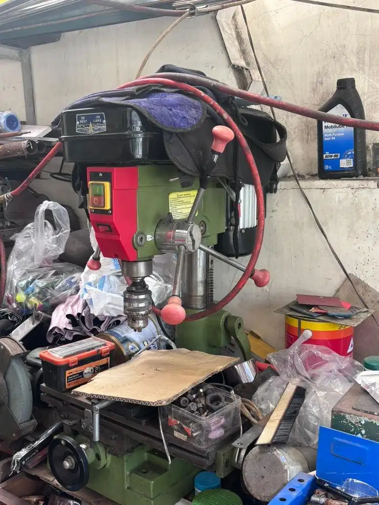 Mesin bor fress merk West Lake jarang dipakai