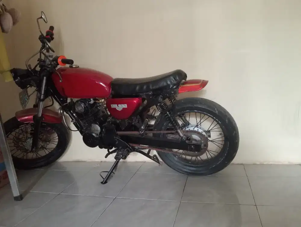 Di jual motor CB1000