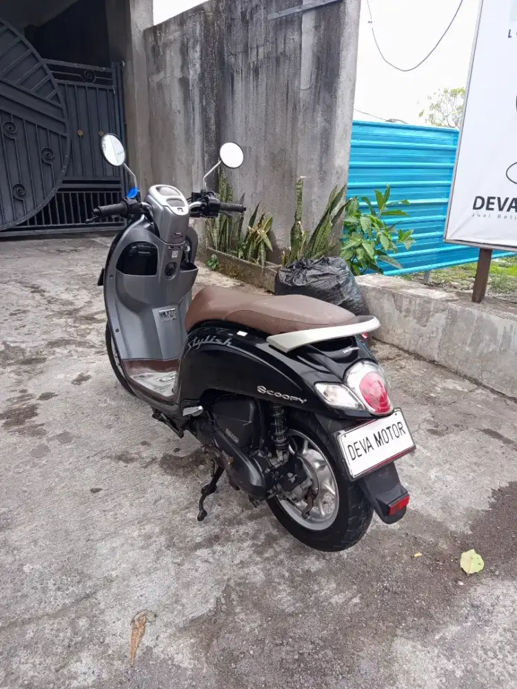Scoopy 2019 hitam Deva motor