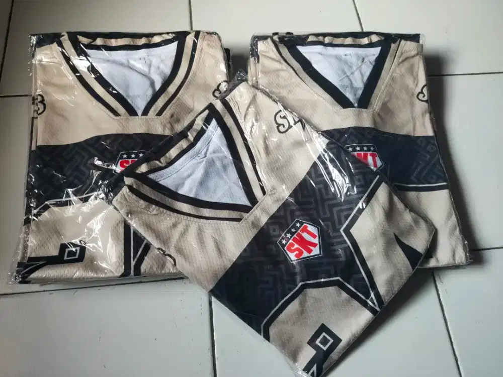 Kaos Jersey Dewasa dan Anak