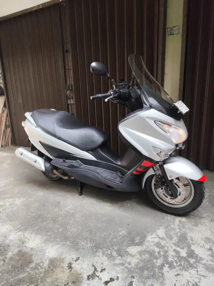 SUZUKI BURGMAN 200CC 2015