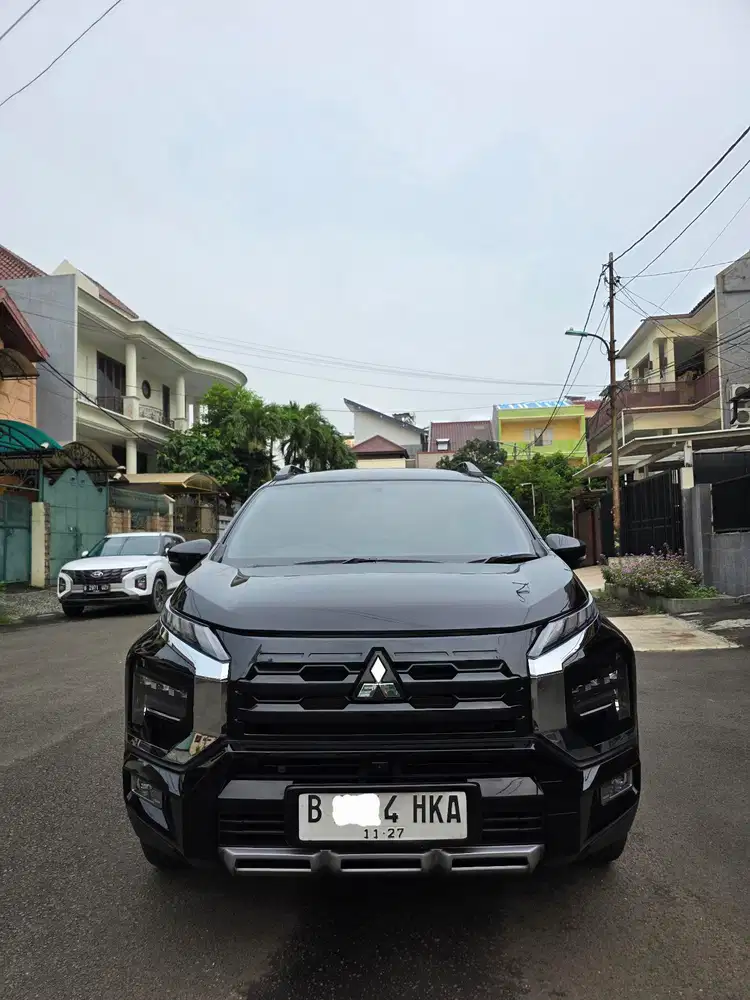 (Km 21 Ribu) Mitsubishi Xpander Cross Premium Package Hitam 2023