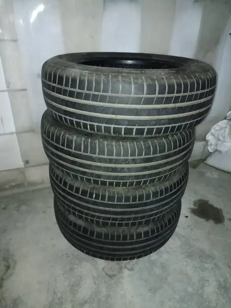 Ban bekas advantage bf goodrich by michellin r15 185/65 tahun 2024