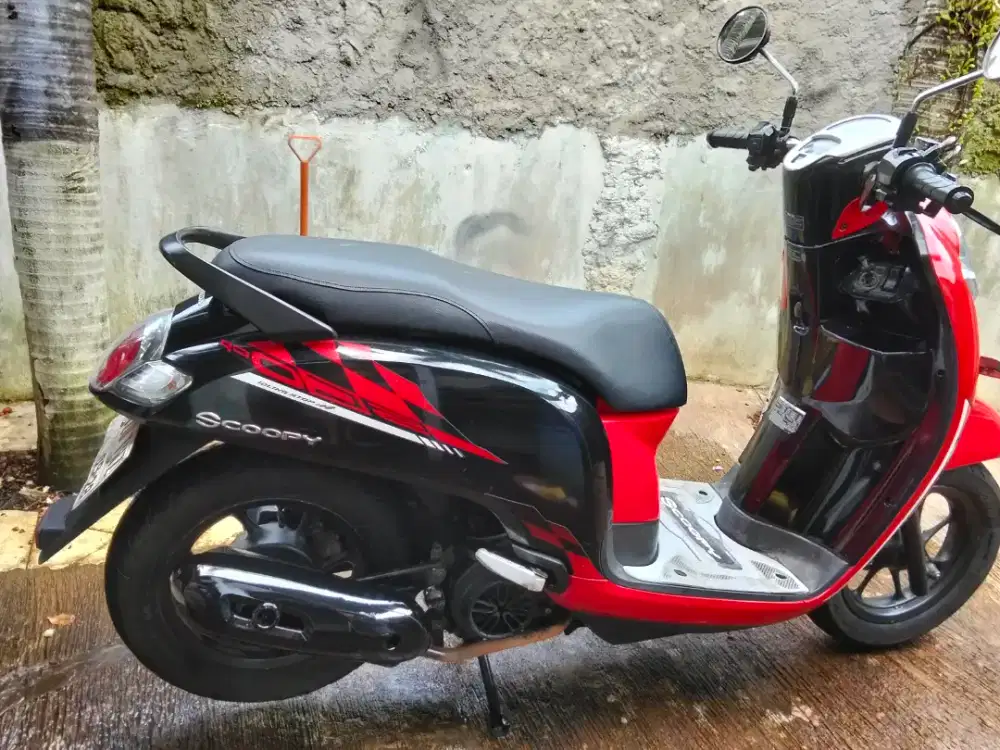 HONDA SCOOPY CBS ISS 2018 MESIN OK
