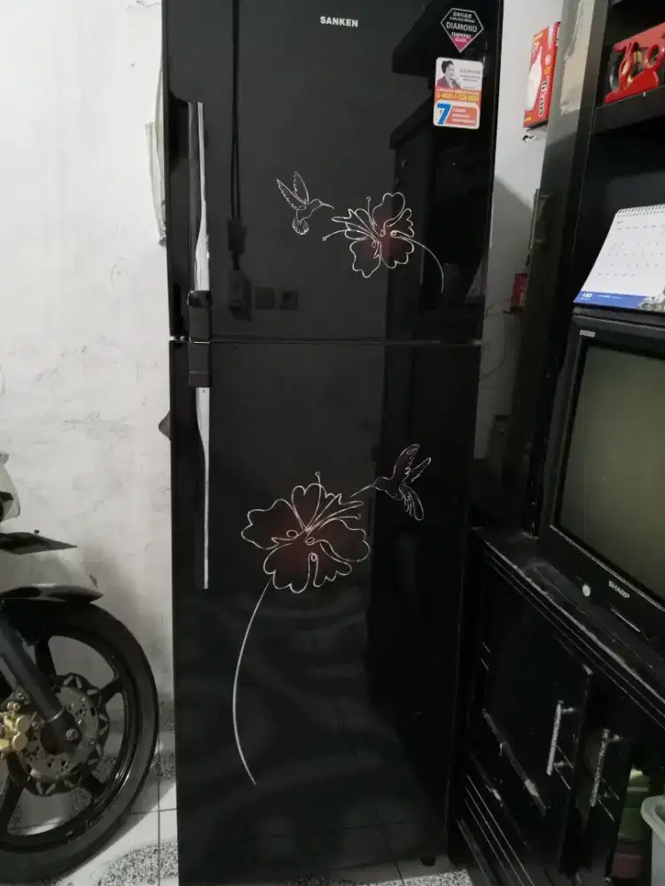 Kulkas 2 pintu sanken